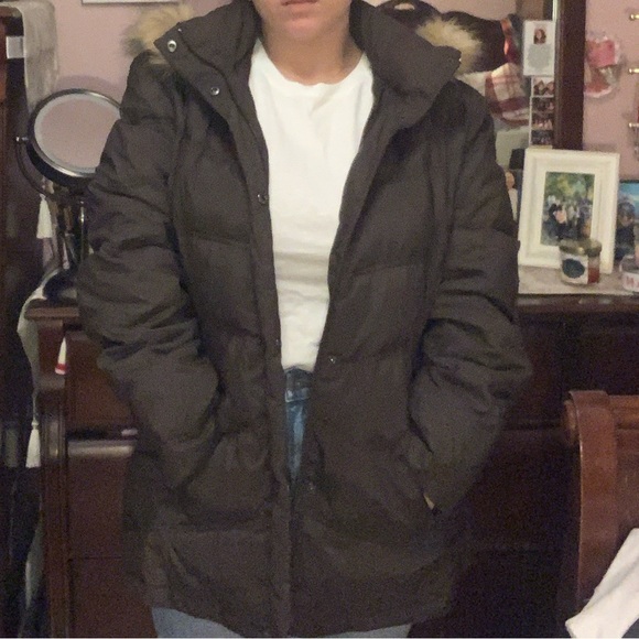 Brown puffer coat - Picture 6 of 7